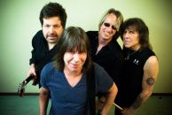 7-pat-travers-band-2013.jpeg